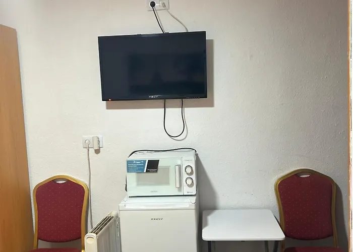 Pensión LF - No Fumadores - Habitaciones Con Baño Privado - Sin Ascensor Zaragoza